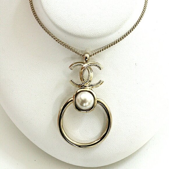 CHANEL Gold Necklace - Picture 1 of 3